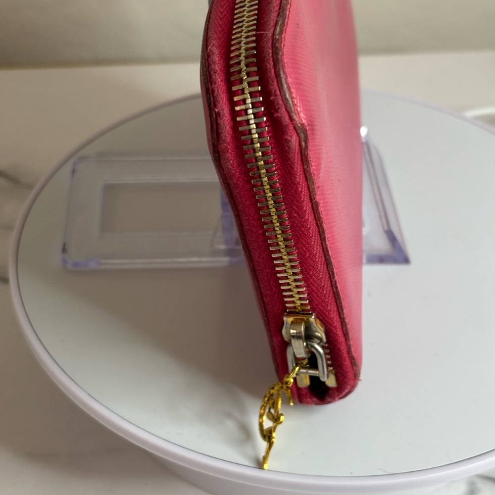 Prada Pink Leather Wallet Sleek Design - Picture 7 of 15